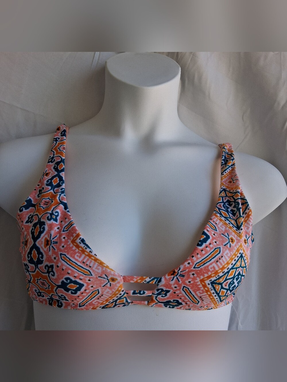 l*space Coral and Navy Printed Bikini Top Sz D NWT